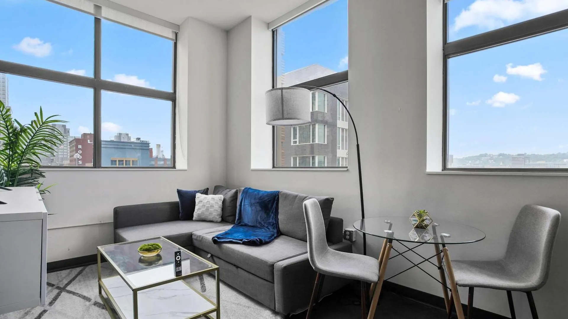 Cozysuites Modern 1Br In Downtown Pitts 12 Pittsburgh